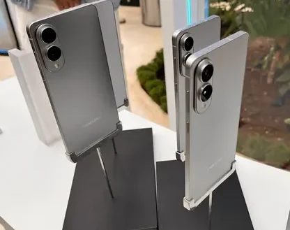 Samsung Galaxy S25 Edge menjadi salah satu flagship terbaru yang dinanti-nanti oleh penggemar teknologi dan penggemar smartphone di Indonesia. Dengan fitur canggih, desain elegan, dan performa kuat, smartphone ini diperkirakan akan menjadi salah satu pilihan utama di kelasnya