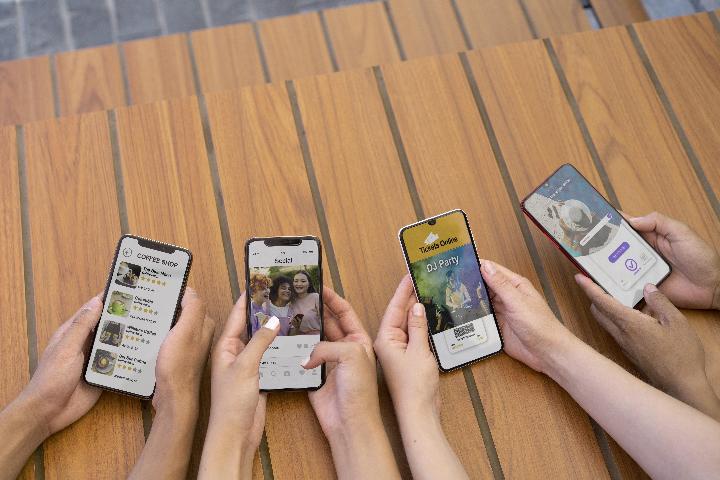 Dalam upaya meningkatkan kualitas hidup warganya dan mengurangi dampak negatif penggunaan teknologi berlebihan, sebuah kota di Jepang menerapkan kebijakan unik dengan membatasi penggunaan smartphone hanya dua jam sehari.